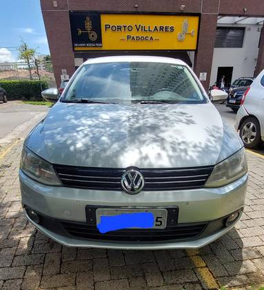 VOLKSWAGEN JETTA 2.0 COMFORTLINE FLEX 4P TIPTRONIC VOLKSWAGEN JETTA 2.0 COMFORTLINE FLEX 4P TIPTRONIC